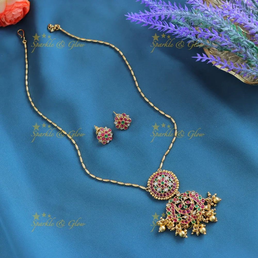 Elegant Kemp Half moon Floral Antique pendant chain - Sparkle and Glow