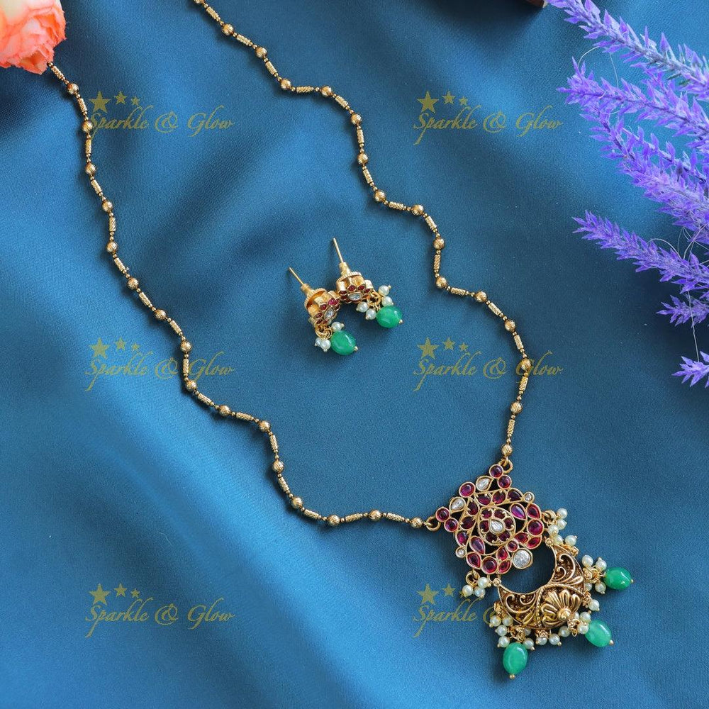 Gracious Kemp Leaf Floral Antique pendant chain with green beads-Green - Sparkle and Glow