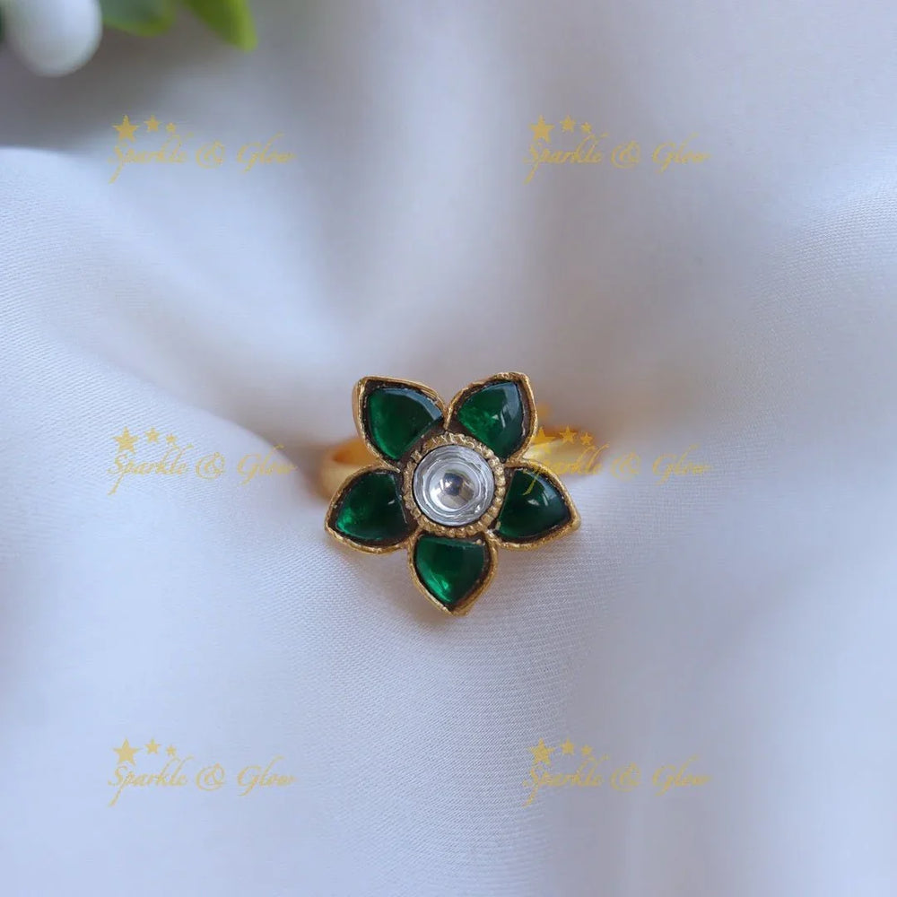 Prettiest Flower design finger ring - Green and white - Sparkle and Glow