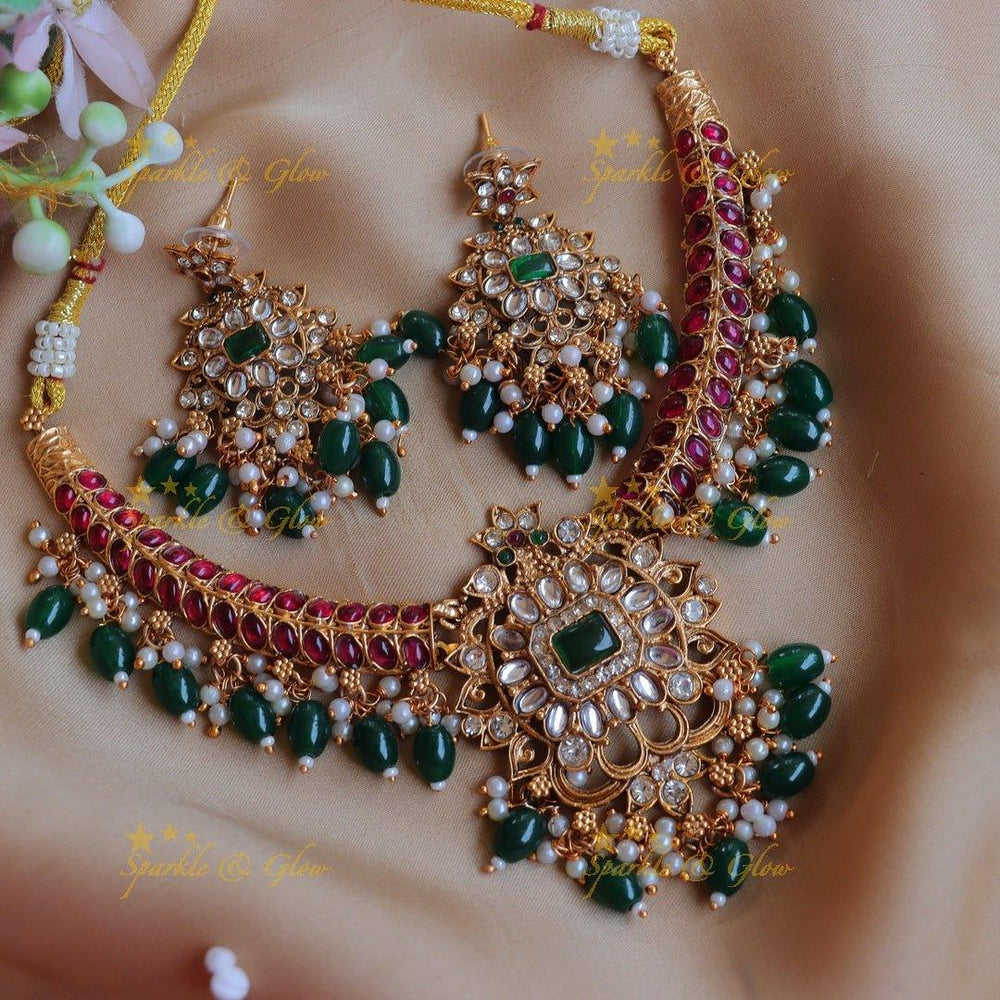 Grand Floral pendant carved Kemp Hasli short necklace - Sparkle and Glow