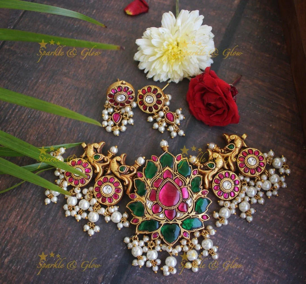 Jadau Kundan Lotus choker - GREEN - Sparkle and Glow