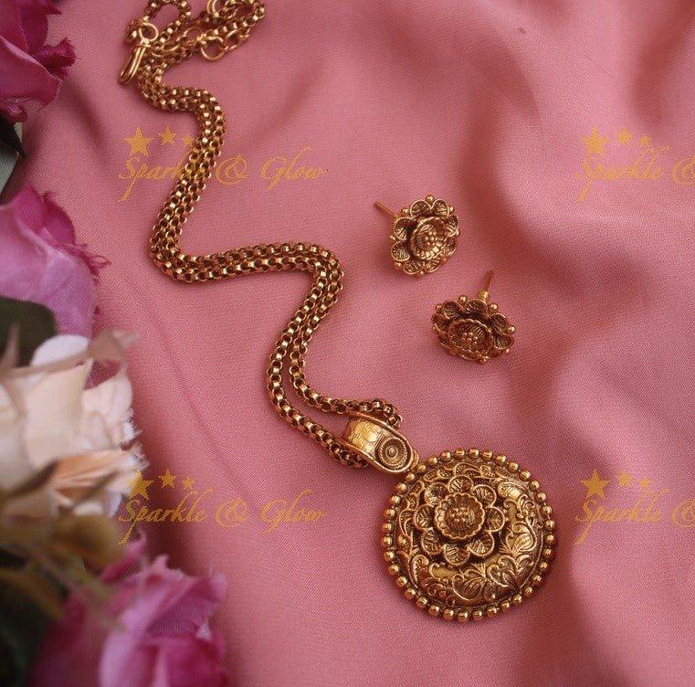 Elegant floral pendent chain gold - Sparkle and Glow
