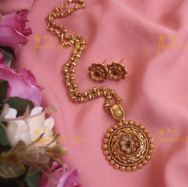 Elegant floral pendent chain gold - Sparkle and Glow