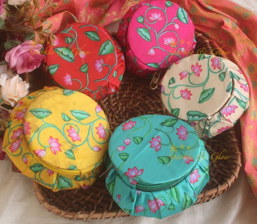 Printed 5 inch diameter Matki return gifts - Sparkle and Glow