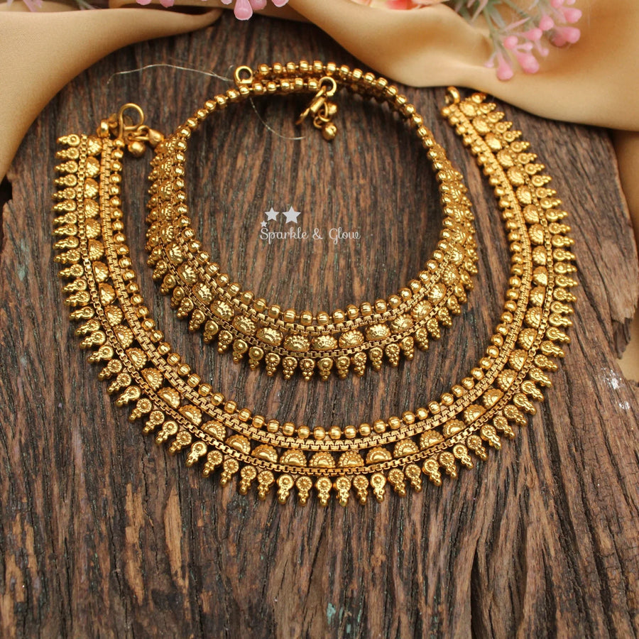 Stunning gold alike anklets - Sparkle and Glow